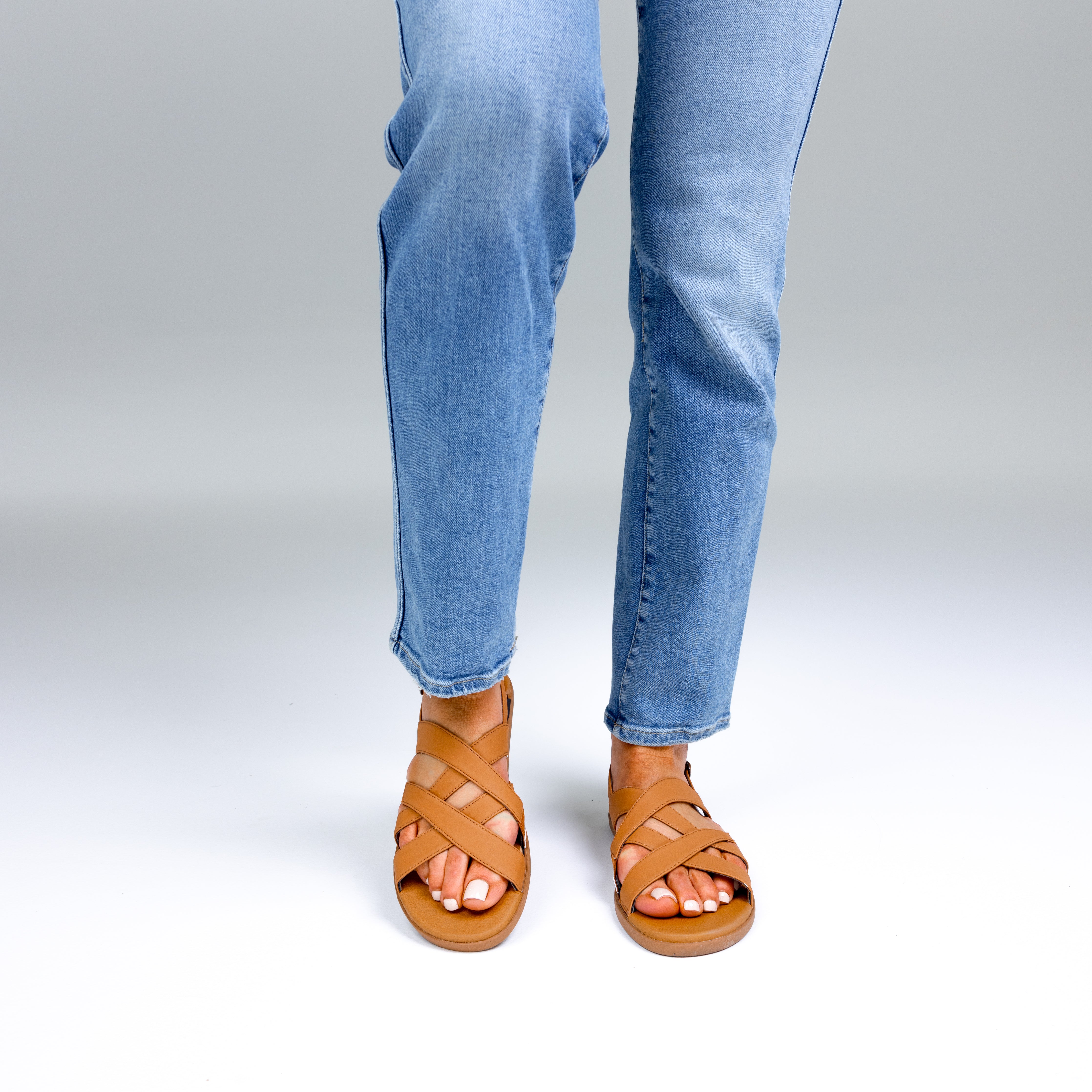 Capri Walnut studio 1